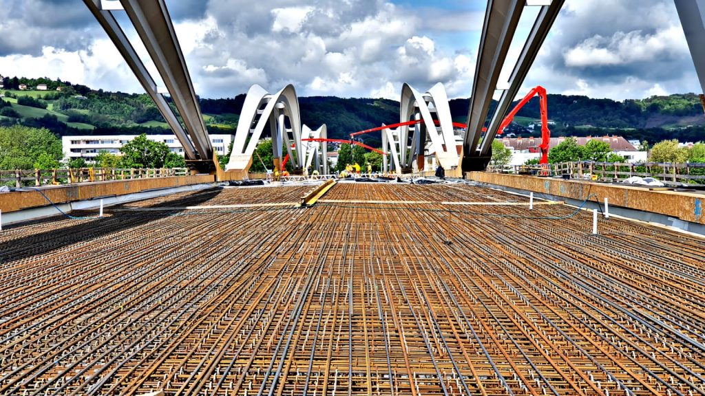 Arge Donaubrücke Linz RüMoo Rüttelbohle Large